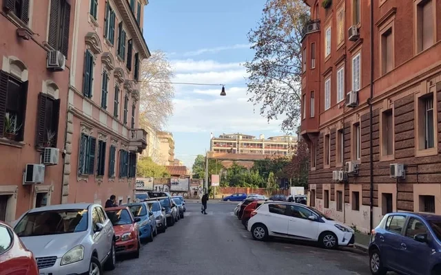 Via Montecchi comodo trilocale -  Trastevere/Ippolito Nievo 1