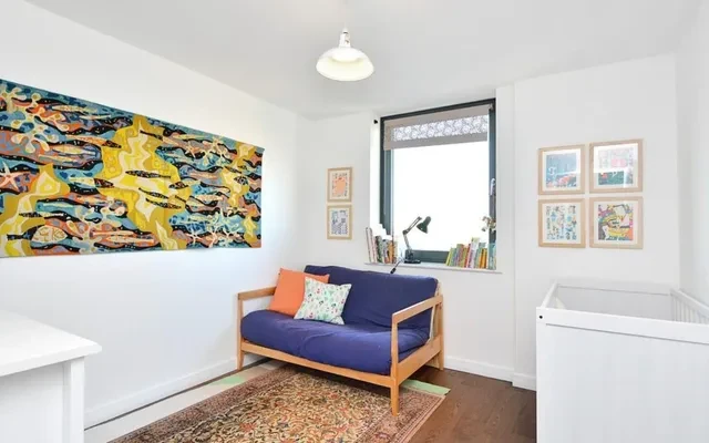 LH-The Lock Building 3