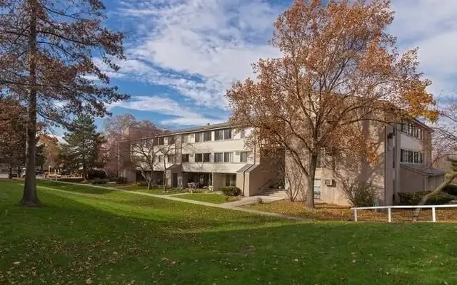 Waterford Square Apartments 3