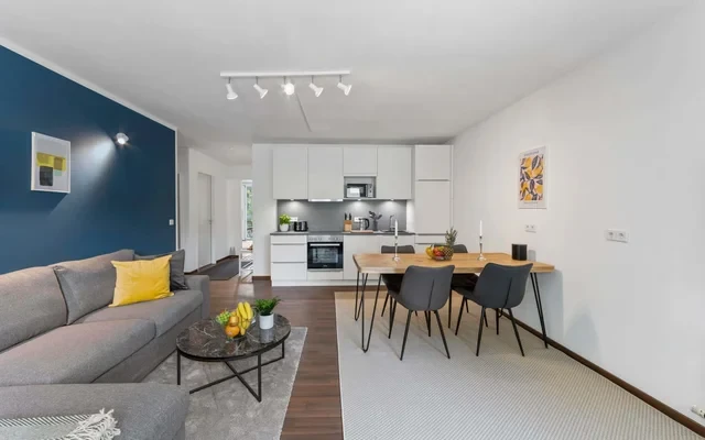 3-bedroom family home, freshly renovated 4