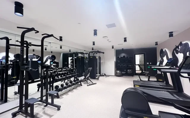 MAXWELL - chỗ ở sinh viên tại Los Angeles - Phòng gym