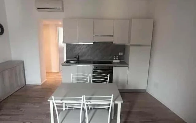 Apartment in Via Macedonio Melloni, Milano for 55 m² with 1 bedrooms 2