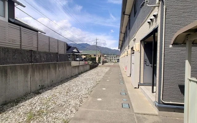 レオパレス愛宕 3