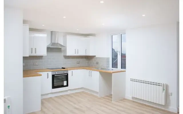355 Two Mile Hill Rd, Bristol BS15 1AF, UK 1