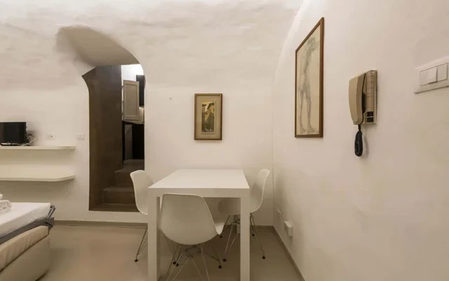 Capponi Place 3