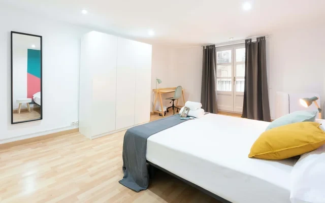 Piso en Carrer de Ferran - F106 2