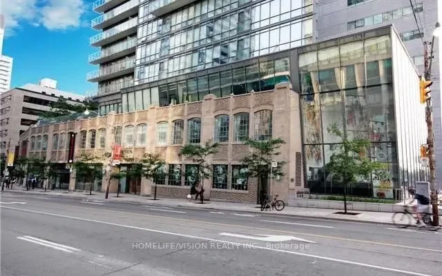 Entire Place·1B1B···832 Bay St 1