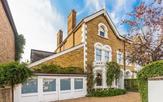 Trinity Road, Wimbledon, London, SW19 8QX 3