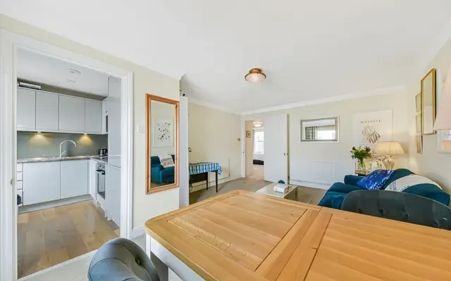 Lancaster Grove, London, NW3 4NX 3