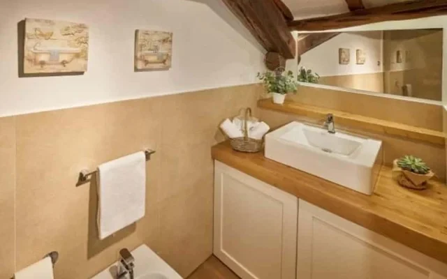 Apartment in Via Toledo, Napoli for 70 m² with 1 bedrooms 4