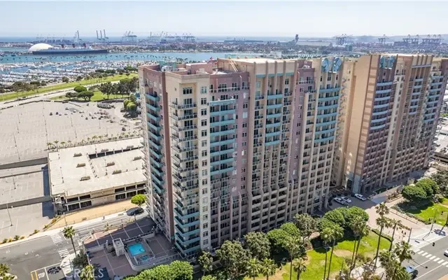 488 E Ocean Blvd 1