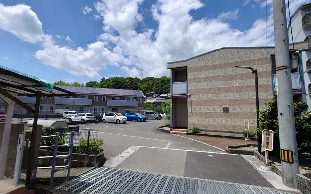 レオパレスエリカ 1