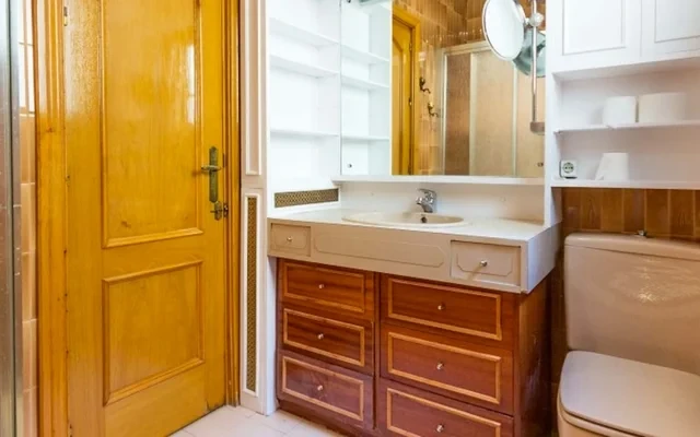 Calle de Bravo Murillo Madrid 28003 Spain 3