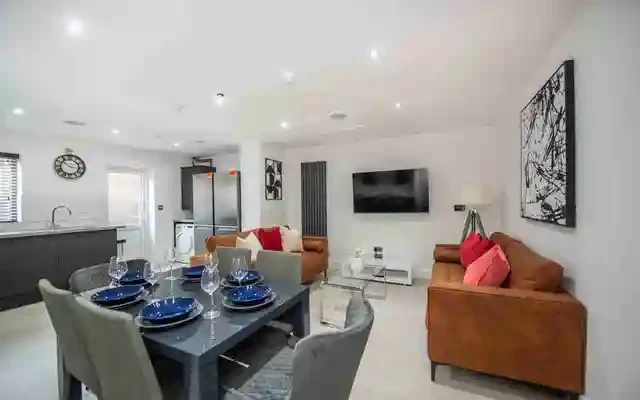 8 Rudgard Lane 3