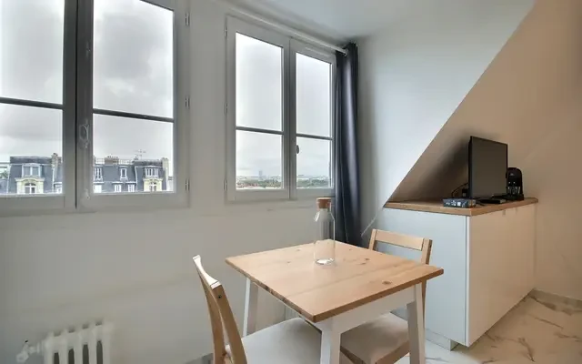 studio near Boulevard des Sablons 3