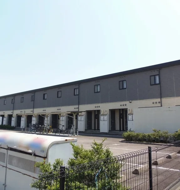 レオパレスラ　プランタン