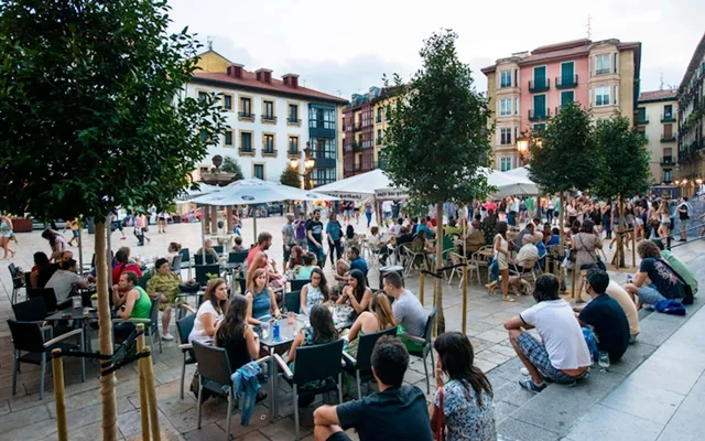 Unamuno Miguel Plaza Bilbao 48006 Spain 4