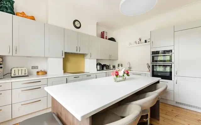 Ennismore Avenue, Chiswick, London, W4 1SF 1