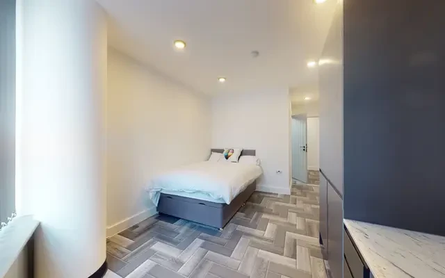 Entire Place·6B···Graduation House 4
