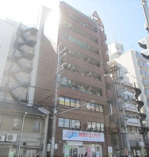 First Court Gosho Muromachi 901