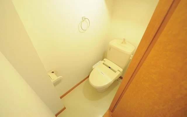 レオパレス琉 - 豊見城市の学生向け宿泊施設 - 202号房间(带独立厨房)