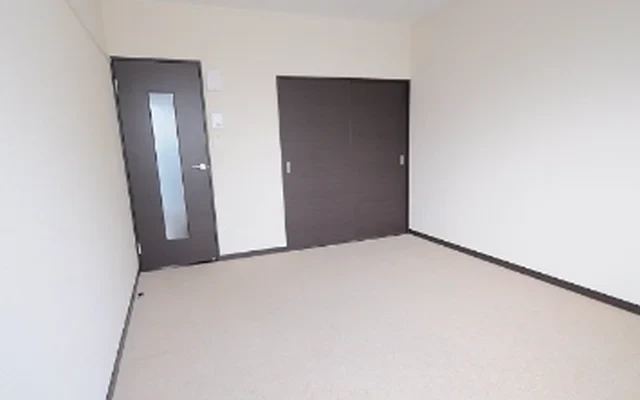 レオネクストレグルス 105号室 1