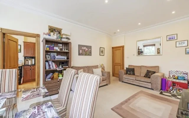 LH-Ashburn Gardens - London student accommodation - 2B1B