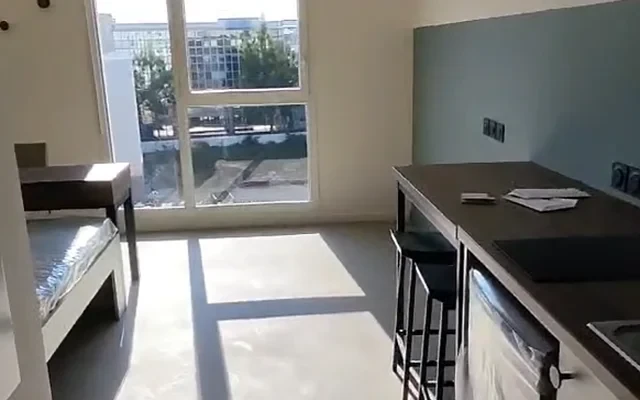 M The Place 0
