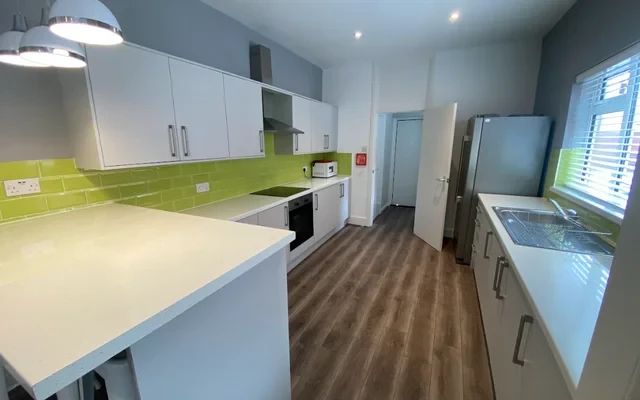 58 Auckland Avenue 1