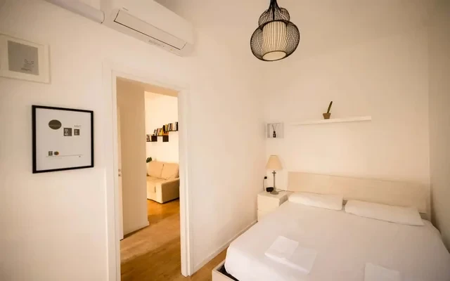 Ampio Bilocale in zona Romolo 1