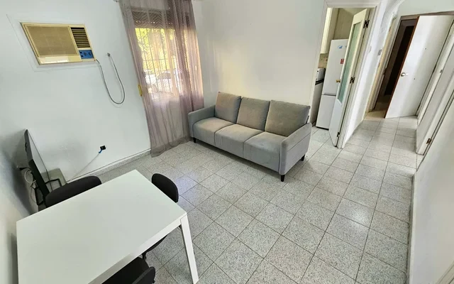 Calle Ferrobus Sevilla 41009 Spain 3