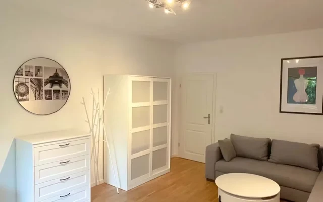 Bettinaplatz 2