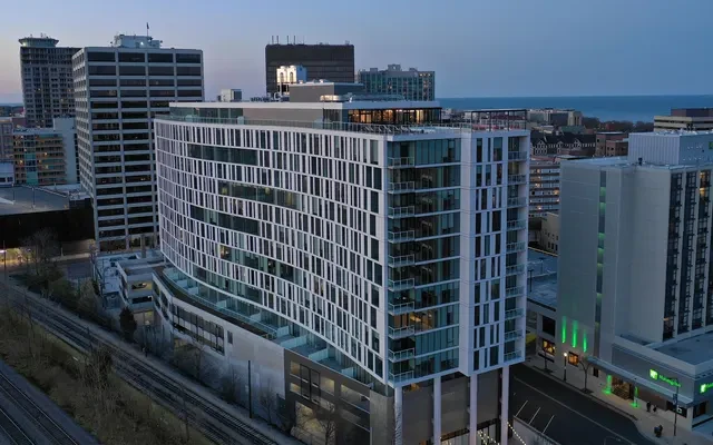 Albion Evanston 1