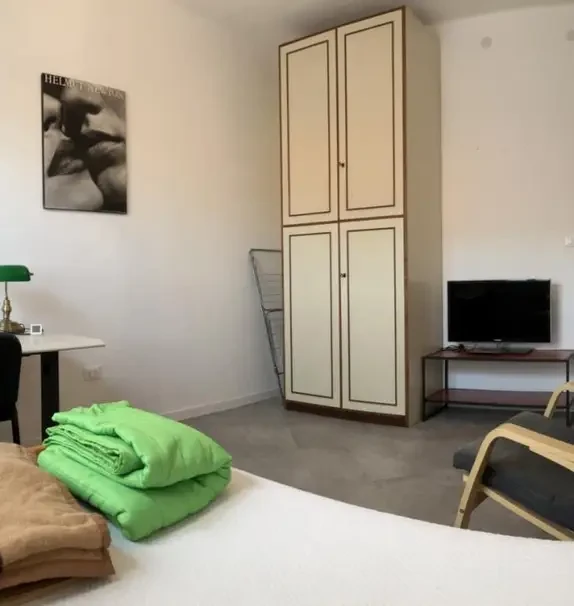 Single bedroom in a 3-bedroom apartment in Loreto