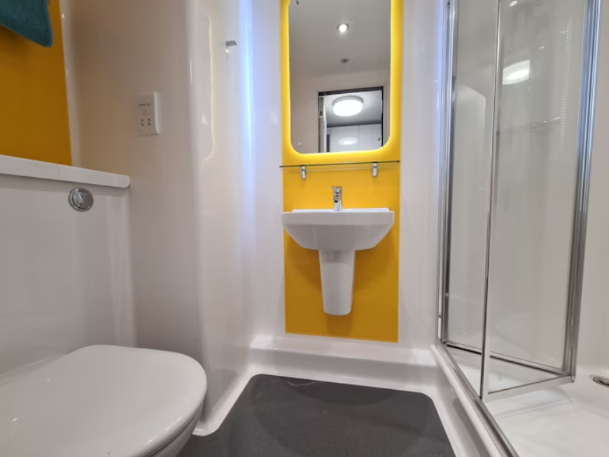 Studio - Silver - Top Floor