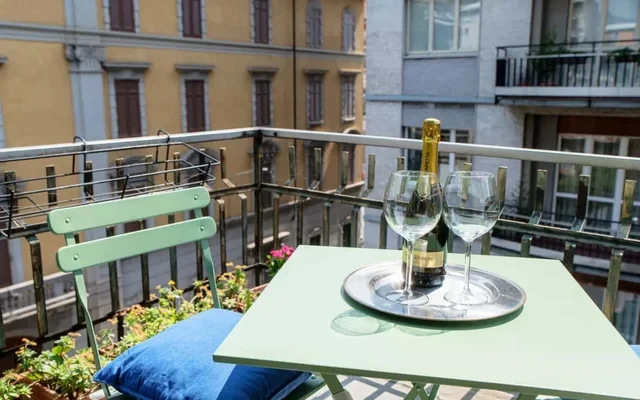 Apartment in Via Rezzonico 1