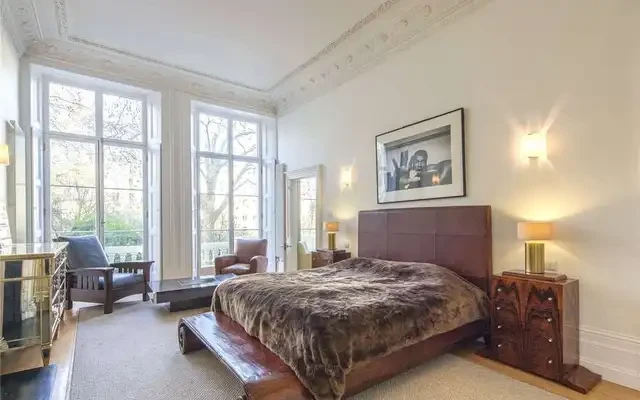Cleveland Square 4