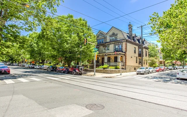 UCA - 4054 Spruce Street 0