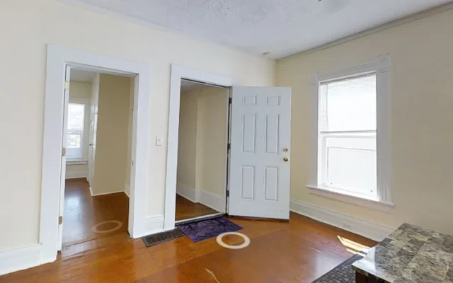 303 Lexington Ave 2