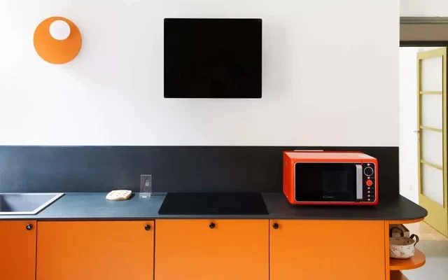 Avant-garde 1-bed flat w/ modern amenities 1