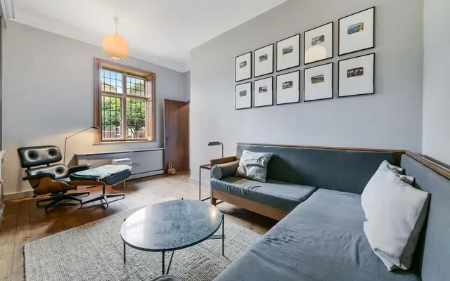Trinity Green, Mile End Road, Bethnal Green, London, E1 4TS 4
