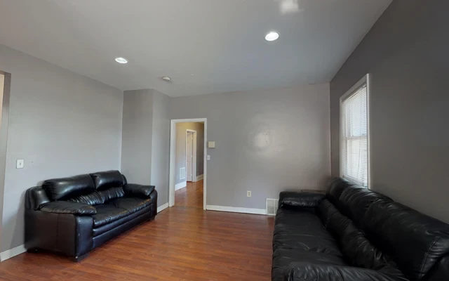 201 Comstock Avenue 1