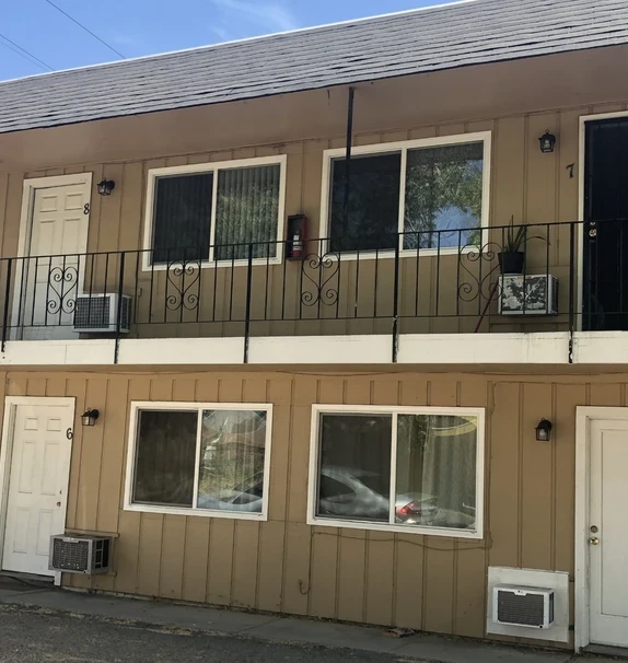 516 W Tregallas Rd