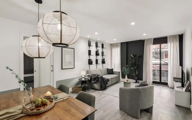 Punta - 3 bedrooms with pool in Les Corts 1