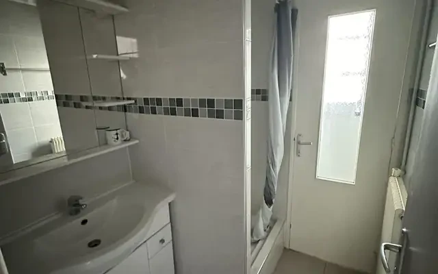 Ivry-sur-Seine 94e·12m²·F1·Studio·With furniture 3