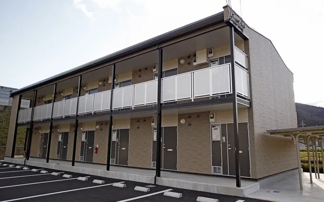 レオパレス山崎Ａ 0