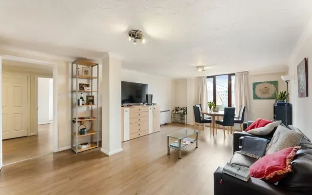 Hermitage Court, Wapping, London , E1W 1PW 0