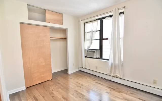 2236 3rd Ave 3