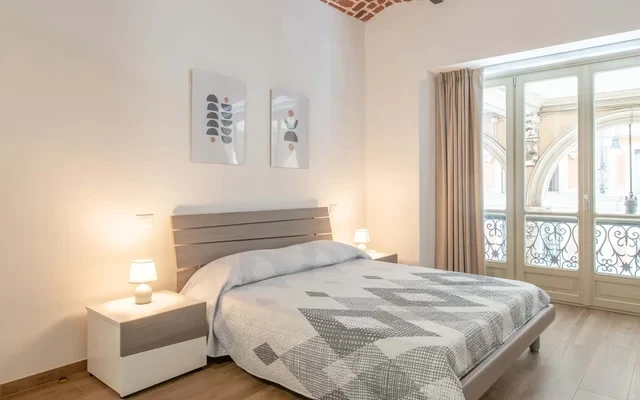 Royal Apartment 4