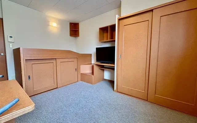 レオパレス寿 4